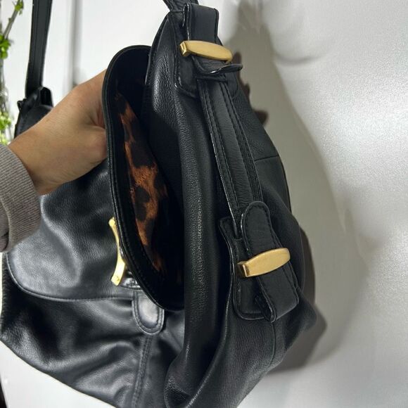 B. Makowsky Women's Black 100% Genuine Leather Hobo Shoulder Bag - Picture 3 of 16